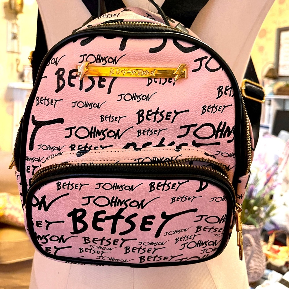 Betsey Johnson backpack in very nice condition